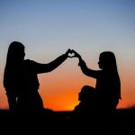 1759402506_Πώς-να-αναγνωρίζετε-τη-συναισθηματική-εξάρτηση-στις-φιλίες-5-προειδοποιητικά.jpg